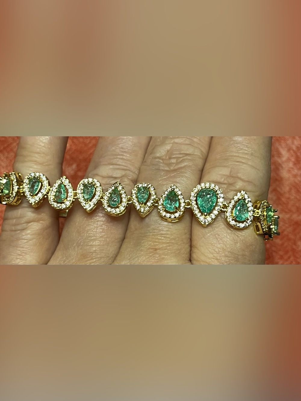 Lovely Gold & Emerald Tennis Bracelet w/ Alternating Pear Stones  6 3/4”